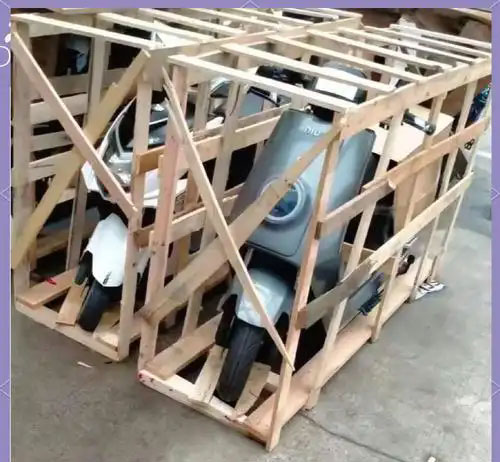 盐湖电动车运输